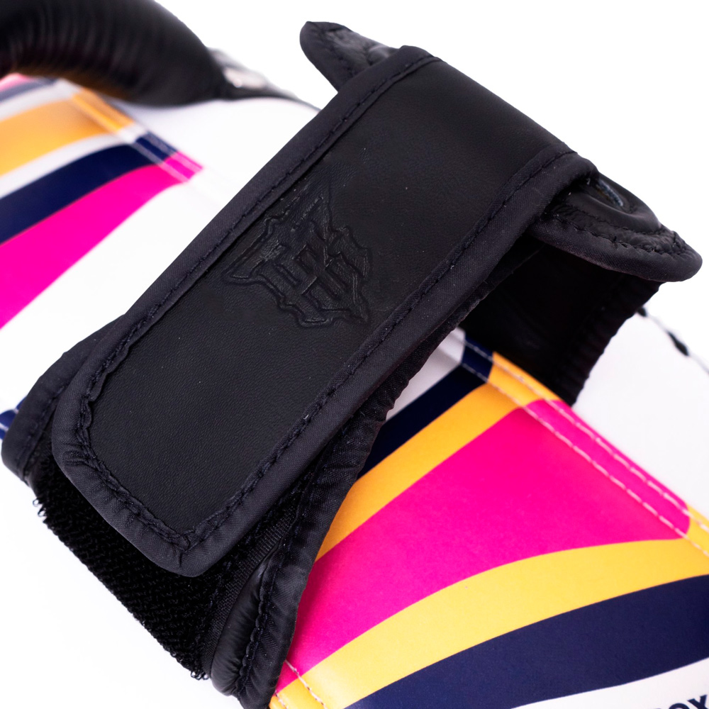 Top King TKKPL-CV "Lava" Тайские Пады Изогнутые Тайский Бокс Розовый