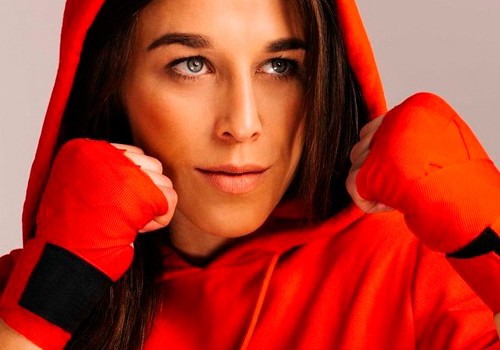 ПЯТИКРАТНАЯ ЧЕМПИОНКА МИРА И ЧЕТЫРЁХКРАТНАЯ ЧЕМПИОНКА ЕВРОПЫ ПО ТАЙСКОМУ БОКСУ ЙОАННА ЕНДЖЕЙЧИК ЗАВЕРШАЕТ КАРЬЕРУ