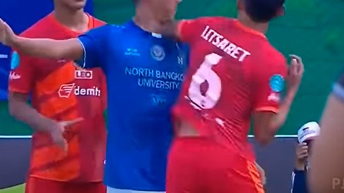 МУАЙ ТАЙ НА ФУТБОЛЬНОМ ПОЛЕ