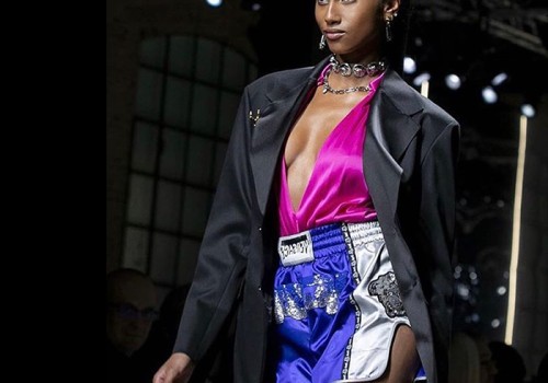 ШОРТЫ МУАЙ ТАЙ ОТ ВЕРСАЧЕ