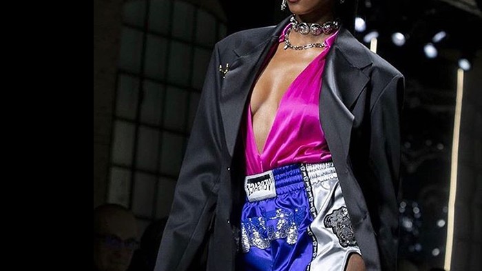 ШОРТЫ МУАЙ ТАЙ ОТ ВЕРСАЧЕ