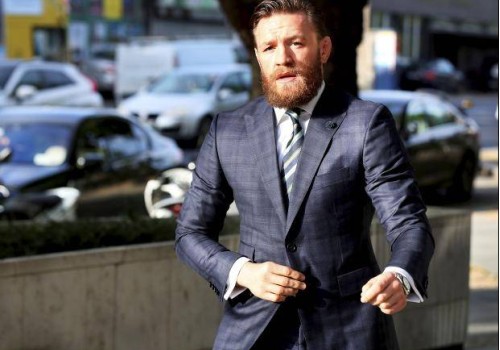 ДАГЕСТАНЦЫ ОСАДИЛИ ОТЕЛЬ МАКГРЕГОРА В МОСКВЕ