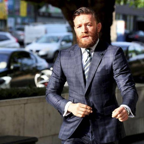 ДАГЕСТАНЦЫ ОСАДИЛИ ОТЕЛЬ МАКГРЕГОРА В МОСКВЕ