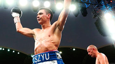 СЫН ЦЗЮ ВЫИГРЫВАЕТ ПОЯСА И ТРЕНИРУЕТСЯ В ТАИЛАНДЕ