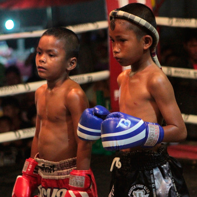 ШОКИРУЮЩИЙ ДЕТСКИЙ МУАЙ-ТАЙ ПОЕДИНОК 5-ЛЕТНИХ ДЕТЕЙ В ТАИЛАНДЕ. [ВИДЕО]