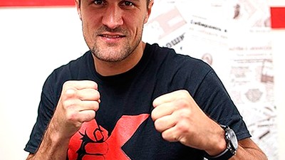 Сергей Ковалев обвиняется в избиении женщины.