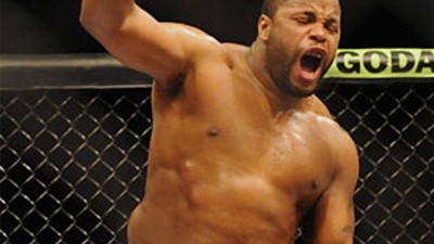 ​Дэниэл Кормье: « Хабиб повалит и уничтожит Макгрегора 